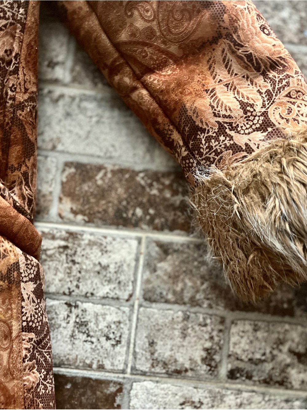 Vintage Newport News Rust Paisley Trench Coat with Faux-Fur Trim - Picture 3 of 7
